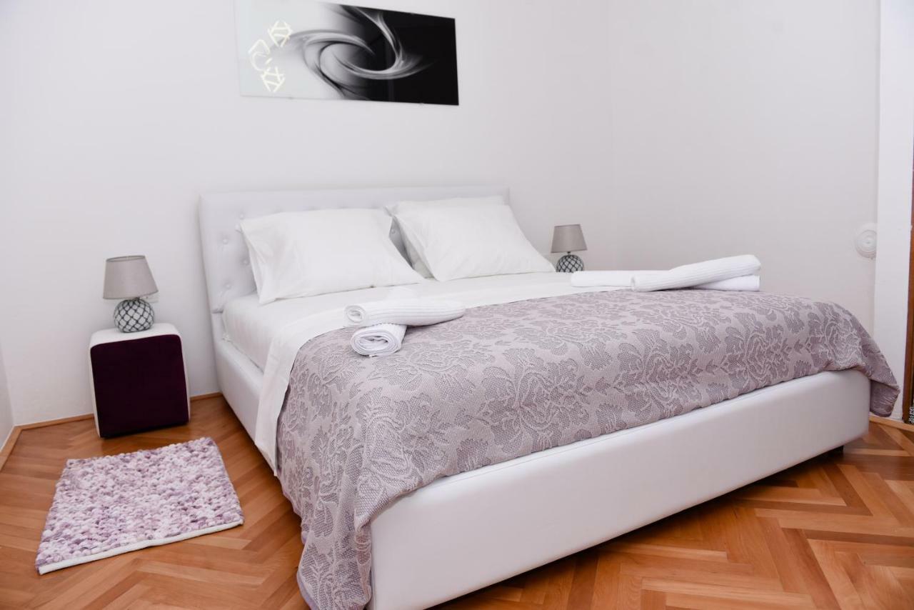 Lux Apartman Casablanca 普卢日内 外观 照片
