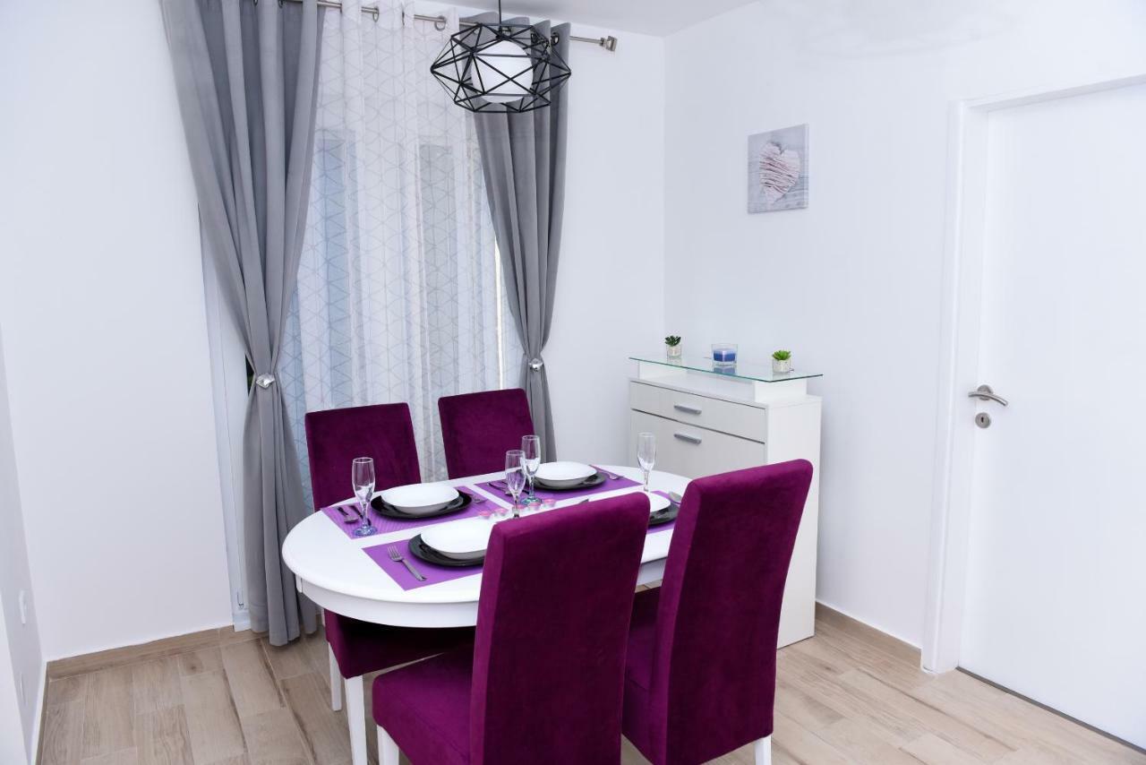 Lux Apartman Casablanca 普卢日内 外观 照片