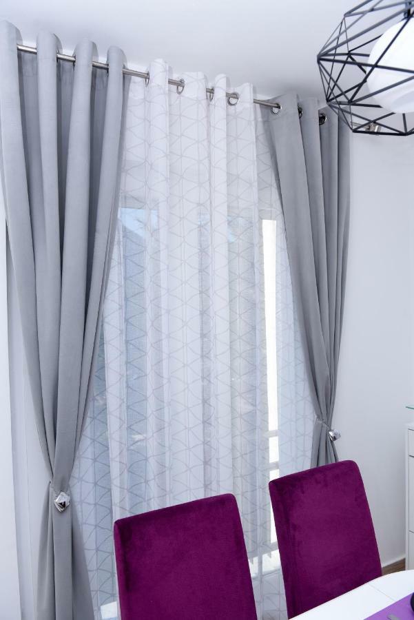 Lux Apartman Casablanca 普卢日内 外观 照片