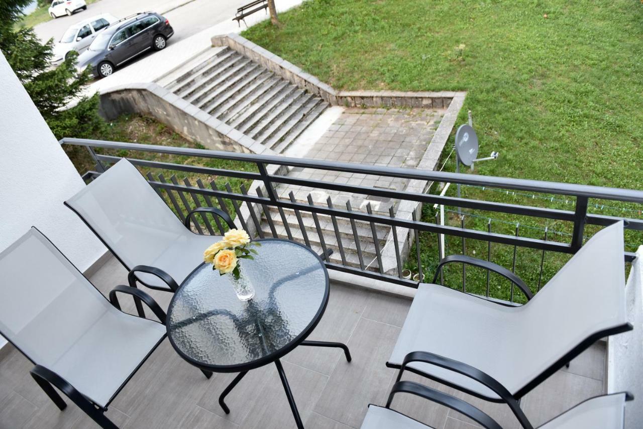 Lux Apartman Casablanca 普卢日内 外观 照片